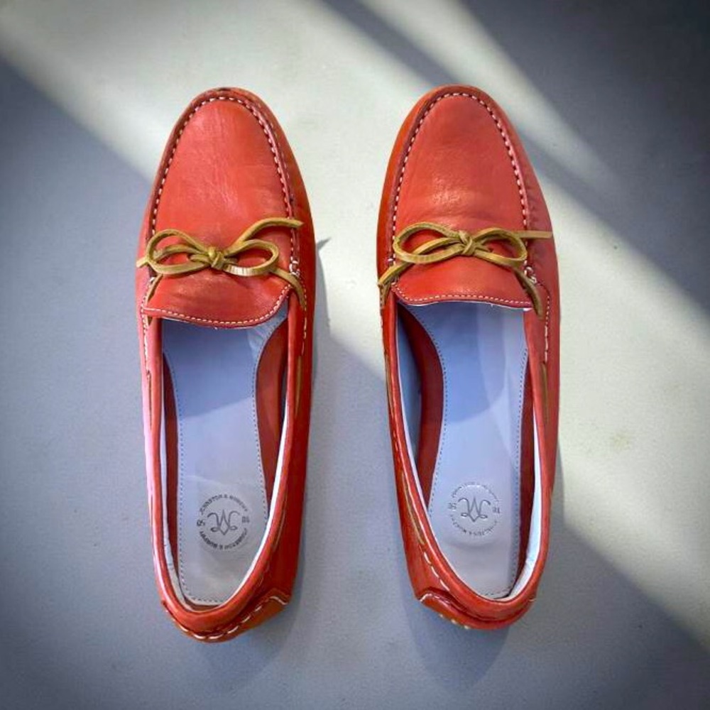 Johnson&Murphy Women’s Flex Driving Loafers Red with Front Bow Detail Size 7M